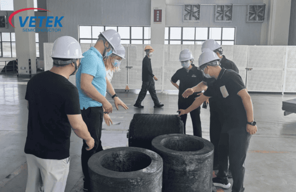 Veteksemicon'un Karbon Fiber Ürünleri Fabrikasını Ziyaret Eden Müşterilere Hoş Geldiniz